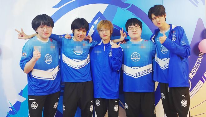 DK祝Zefa教练生日快乐：新的一年携手同行再创佳绩