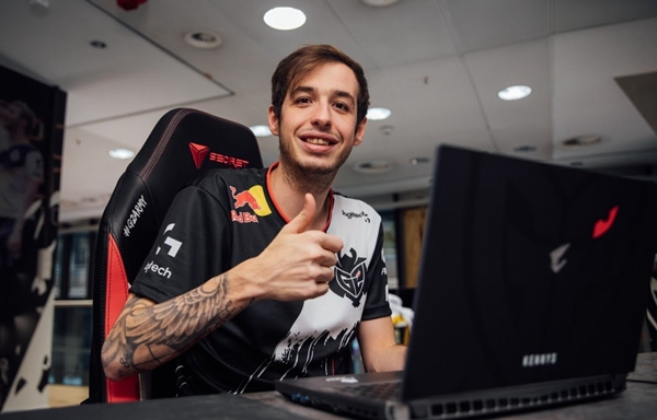 深圳DYG、MTG晋级季后赛，杭州LGD大鹅遗憾止步